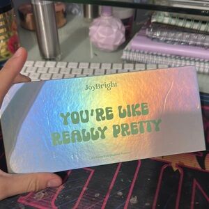 JoyBright Holographic Eyeshadow Palette